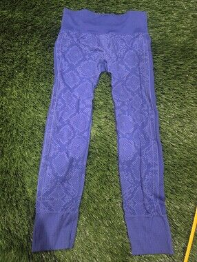 Lululemon Ebb to Street leggings